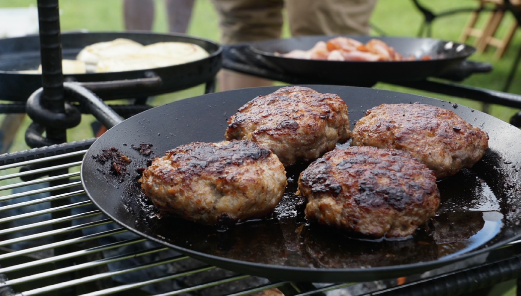 雨の日でも室内で、みんなでワイワイBBQ!